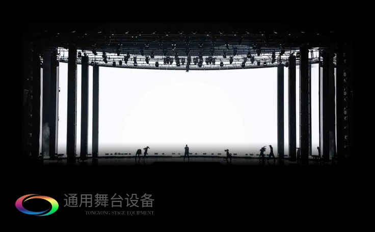 視覺屏幕為主、條狀LED屏幕、燈光設(shè)備及舞臺幕布詮釋當(dāng)下舞臺設(shè)計(jì)潮流