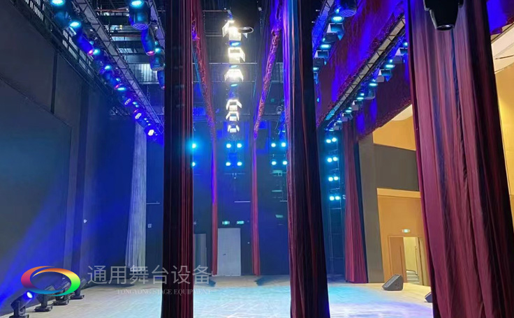 專業(yè)●專注●專心 供應(yīng)舞臺(tái)機(jī)械、舞臺(tái)阻燃幕布、舞臺(tái)燈光影響等相關(guān)產(chǎn)品，用心服務(wù)顧客！
